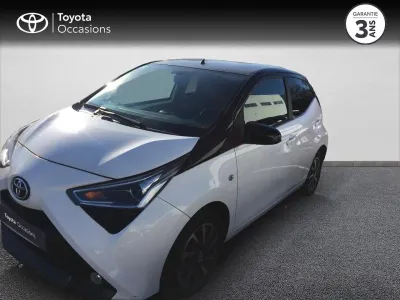 TOYOTA Aygo 1.0 VVT-i 72ch x-night 5p MY21 occasion 2021 - Photo 1