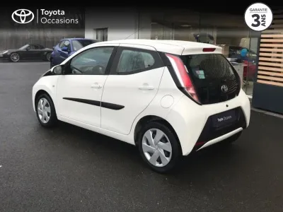 TOYOTA Aygo 1.0 VVT-i 69ch Stop&Start x-play 5p occasion 2014 - Photo 2