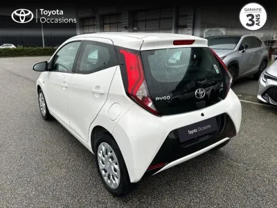 TOYOTA Aygo 1.0 VVT-i 72ch x-play 5p    TVA RECUPERABLE occasion 2021 - Photo 2