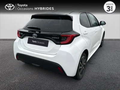 TOYOTA Yaris 116h Design 5p MY22 occasion 2021 - Photo 2