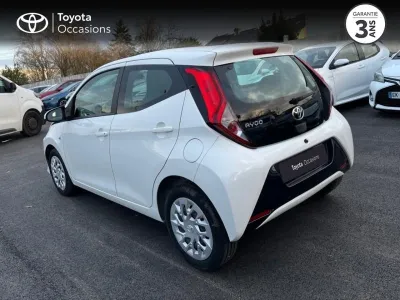 TOYOTA Aygo 1.0 VVT-i 72ch x-play x-app x-shift 5p MC18 occasion 2018 - Photo 2