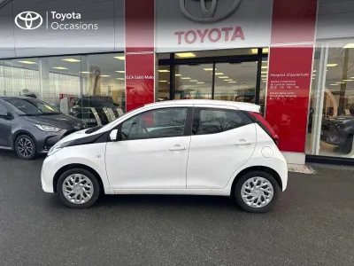 TOYOTA Aygo 1.0 VVT-i 72ch x-play 5p MY21 occasion 2021 - Photo 3