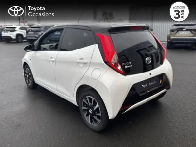 TOYOTA Aygo 1.0 VVT-i 72ch x-night x-shift 5p MY21 occasion 2021 - Photo 2