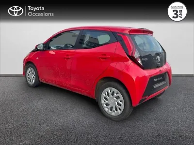 TOYOTA Aygo 1.0 VVT-i 72ch x-play 5p MY20 occasion 2021 - Photo 2