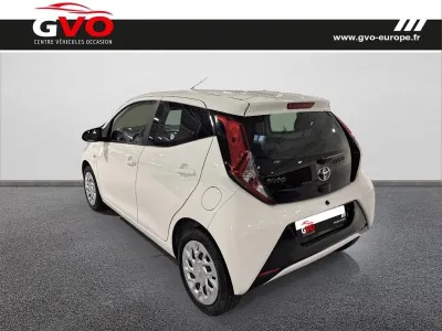 TOYOTA Aygo 1.0 VVT-i 72ch x-play 5p MY20 occasion 2021 - Photo 2