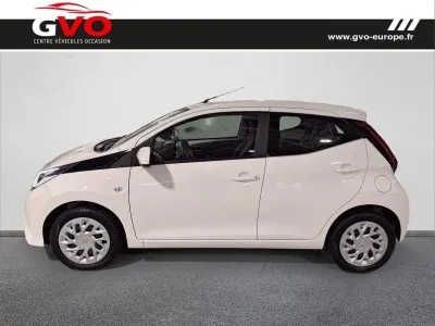 TOYOTA Aygo 1.0 VVT-i 72ch x-play 5p MY20 occasion 2021 - Photo 3