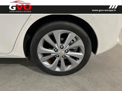 TOYOTA Auris HSD 136h Dynamic 15 5p occasion 2013 - Photo 4