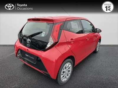 TOYOTA Aygo 1.0 VVT-i 72ch x-play 5p occasion 2018 - Photo 2