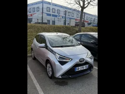 TOYOTA Aygo 1.0 VVT-i 72ch x-play 5p MY21 occasion 2021 - Photo 2